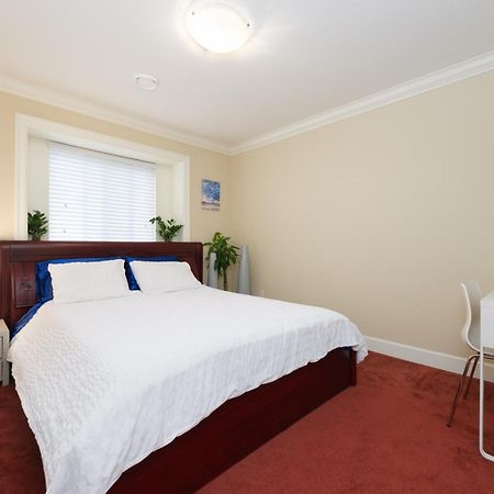 Cambie & 61St Ave Homestay فانكوفر المظهر الخارجي الصورة