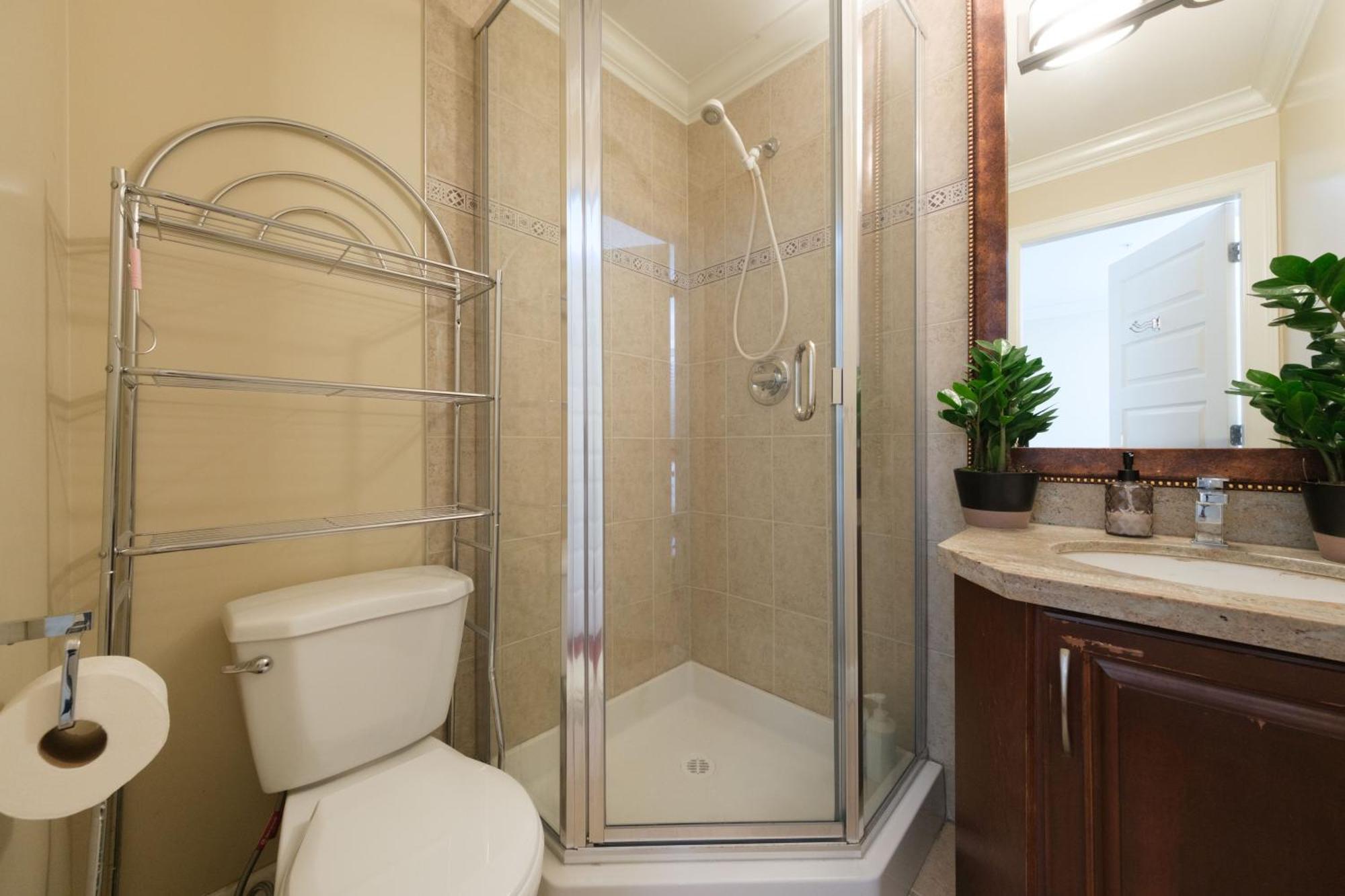 Cambie & 61St Ave Homestay فانكوفر المظهر الخارجي الصورة